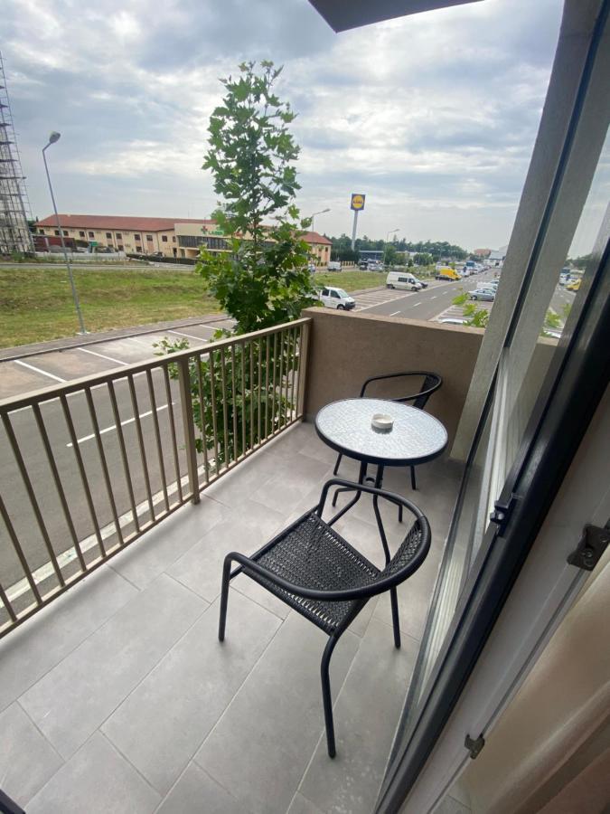 Good Vibes Apartment Орадя Экстерьер фото